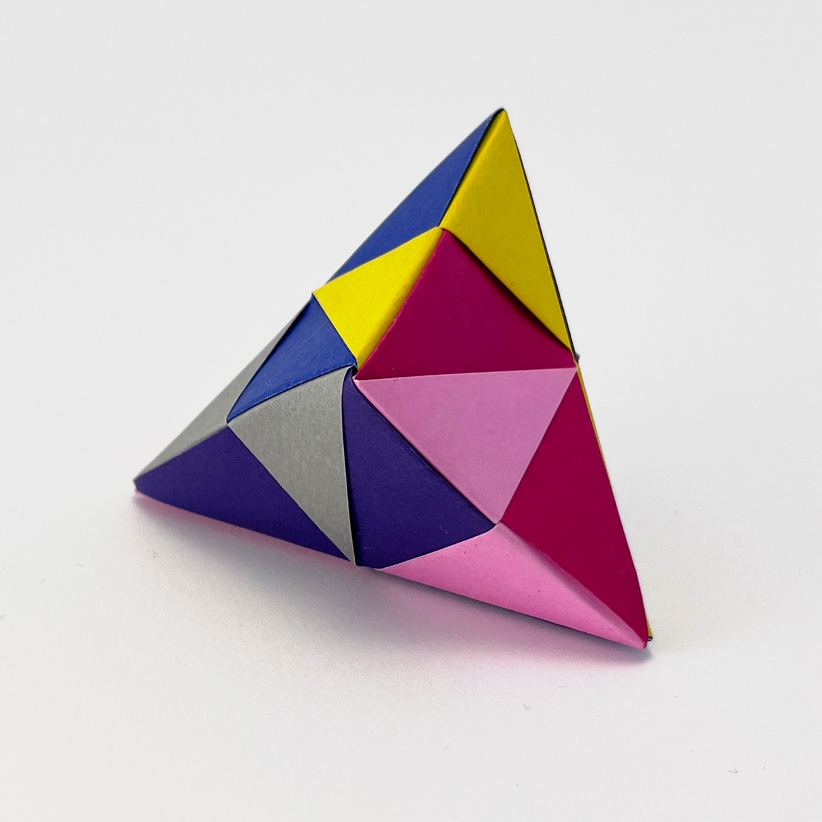 Model: Pinwheel tetrahedron (3 unit assembly) designed by Kunihiko Kasahara folded and photographed by Stephanie Gruschka