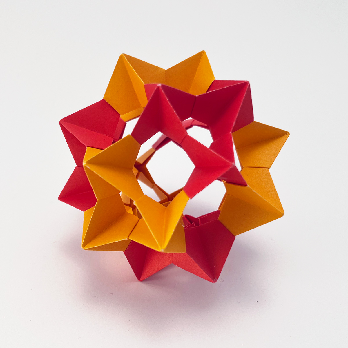 Model: Electra 24 designed by David Mitchell folded and photographed by Stephanie Gruschka
